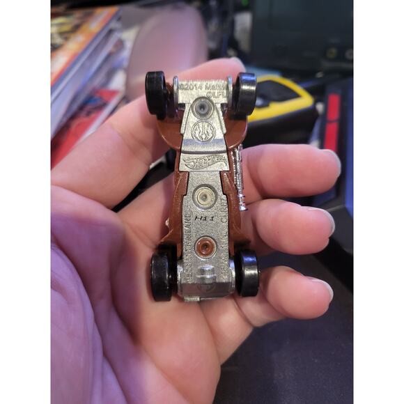 2014 Hot Wheels Star Wars Obi-Wan Kenobi Brown & Cream Die-Cast Tribute Car - Picture 5 of 5